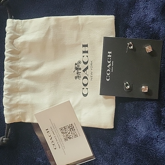 Coach Signature and Stud Earring Set NEW - Picture 1 of 4